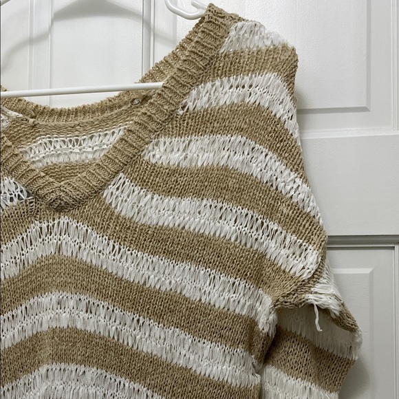 John + Jenn Women's Tan and White Loose Knit Long Line Stripe Sweater - Sz Small - Picture 13 of 16
